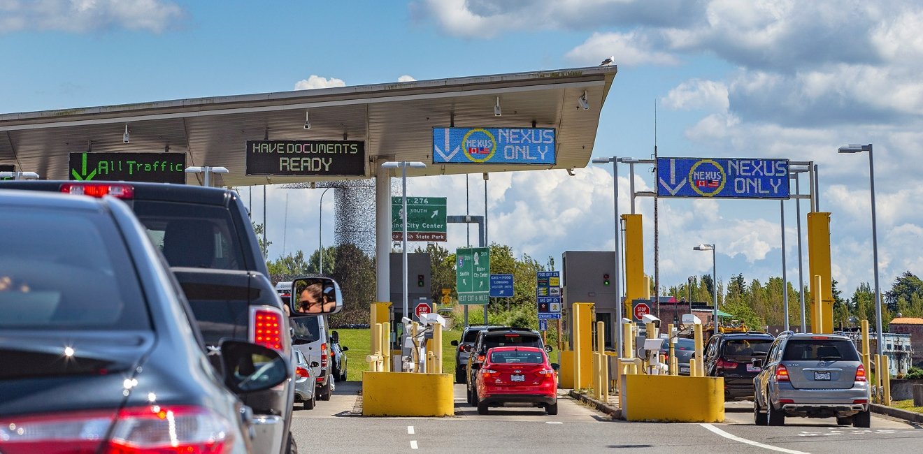 US/Canada Border Crossing, Peace Arch, Washington state, USA