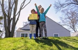 Kids doing the Earth Challenge