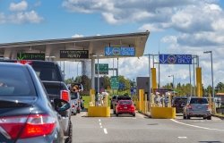US/Canada Border Crossing, Peace Arch, Washington state, USA